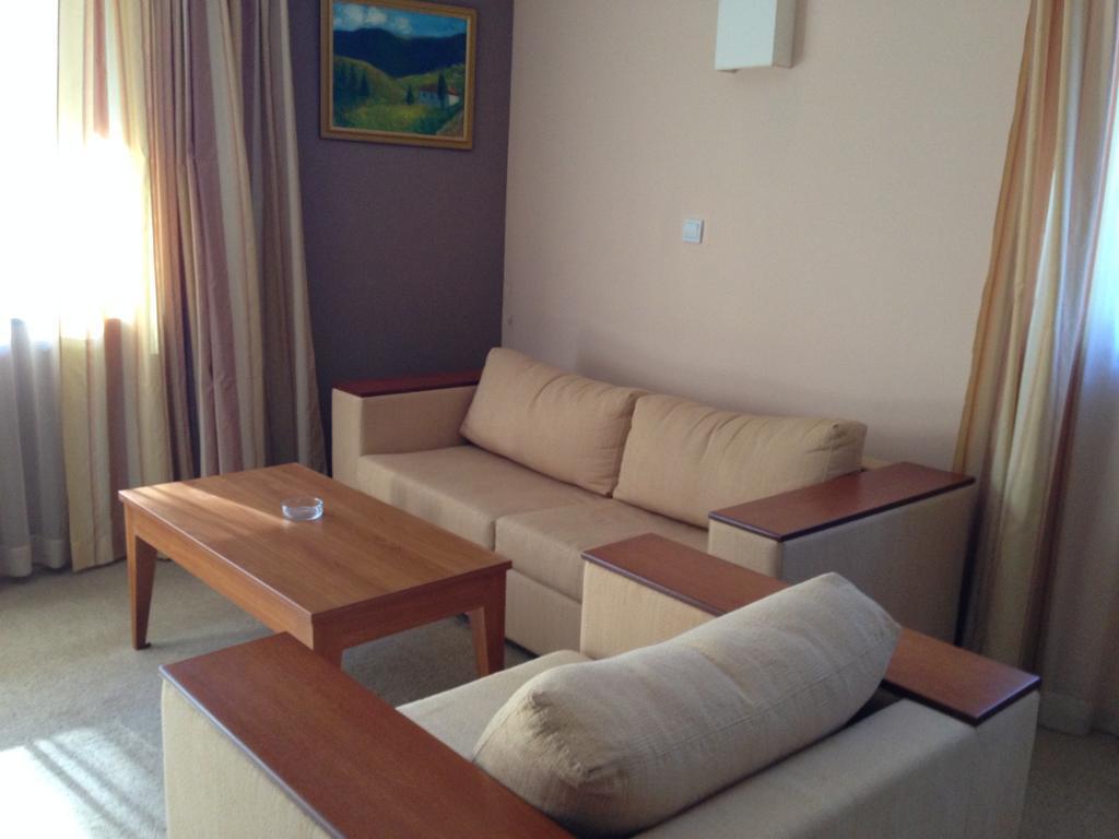 Royal House Apartments Tmf 팜포로보 객실 사진